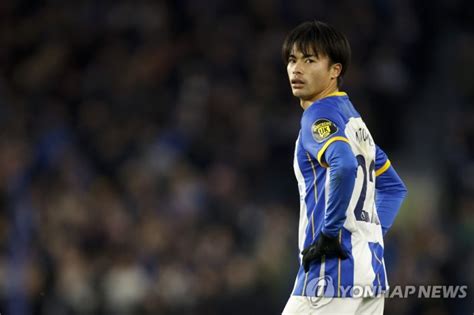'일본산 적토마' 미토마, EPL 5호 골로 손흥민에 도전장 .